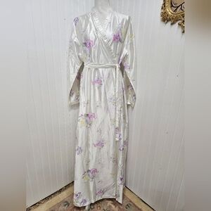 Floral Satin Robe - White and Purple Vintage Gilead M-L